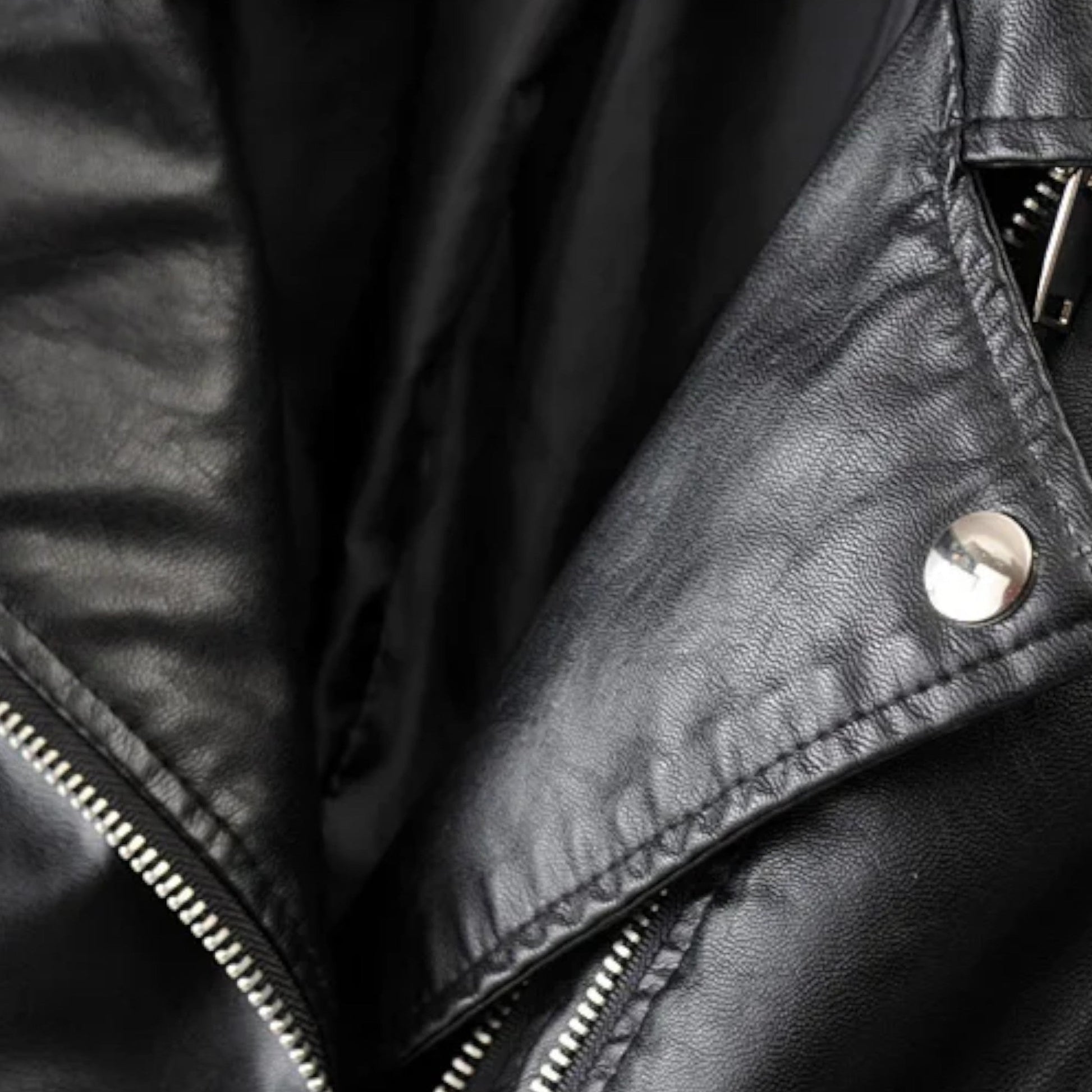 Isabel | Chaqueta de Cuero para Mujer con Diseño Biker Elegante 4