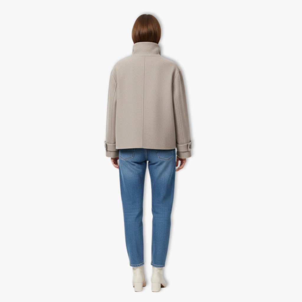 Lucía | Abrigo de Invierno Holgado para Mujer con Cuello Alto y Hebilla 2