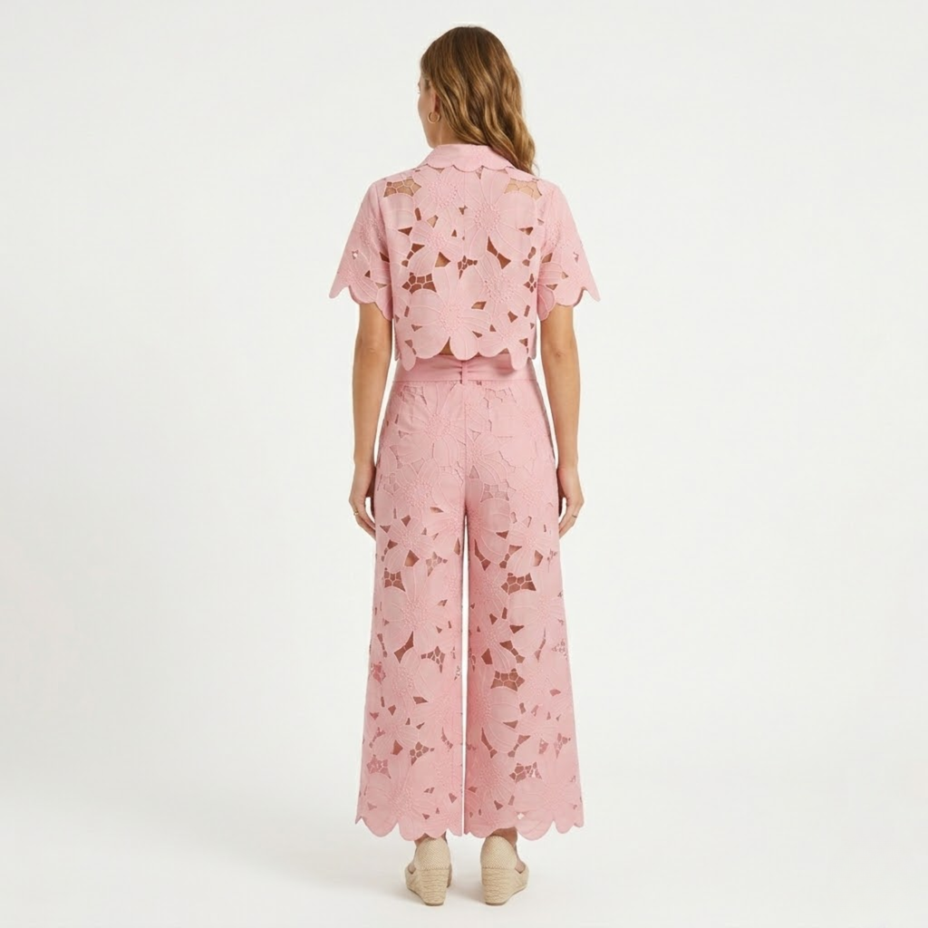 Lucía | Conjunto de Dos Piezas con Top Corto de Encaje y Pantalones Anchos para Mujer 2