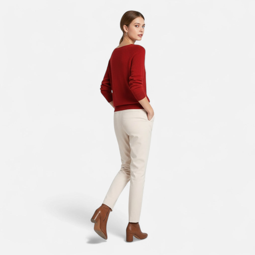 Sofía | Suéter de Lana Merino para Mujer con Cuello Redondo Elegante 1