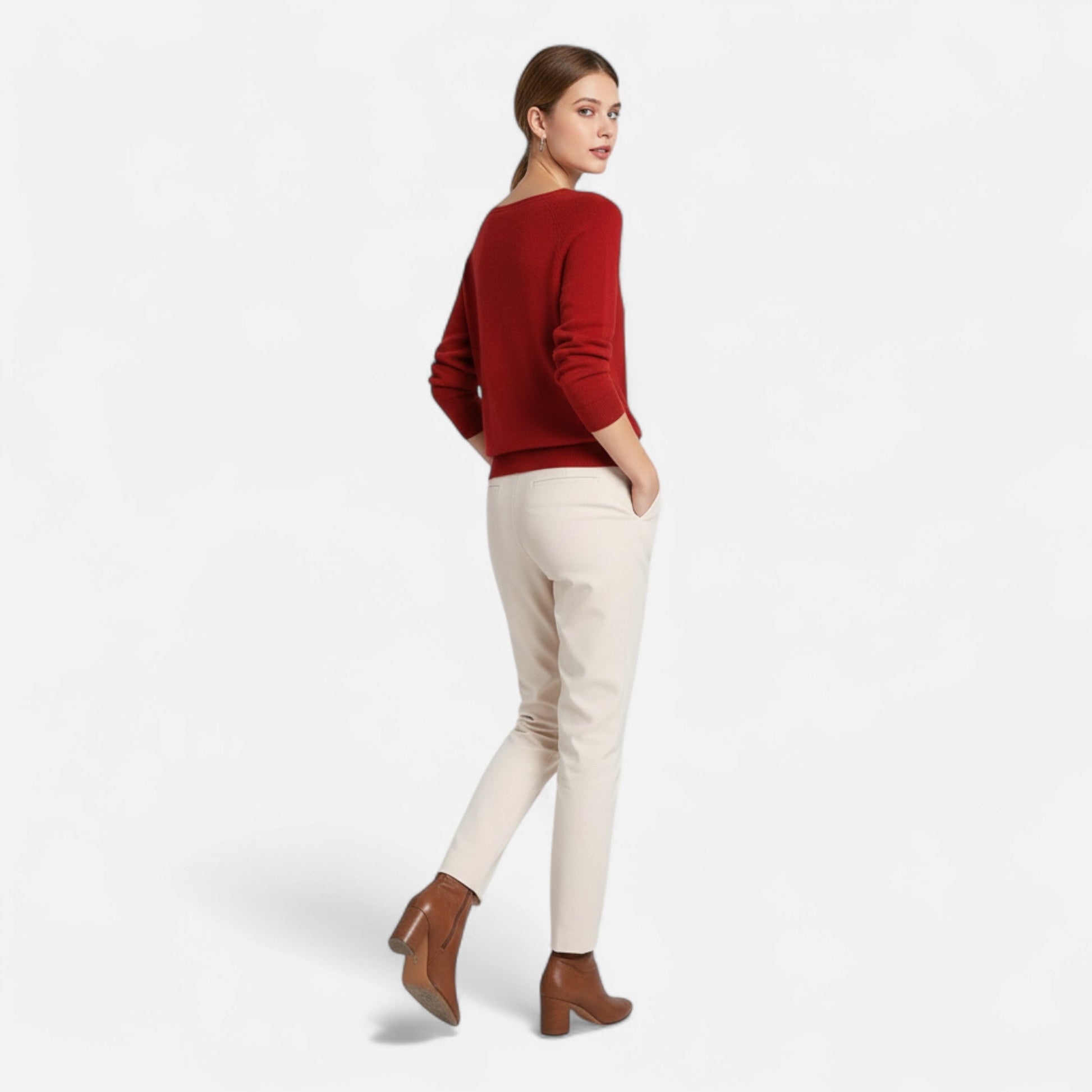 Sofía | Suéter de Lana Merino para Mujer con Cuello Redondo Elegante 1