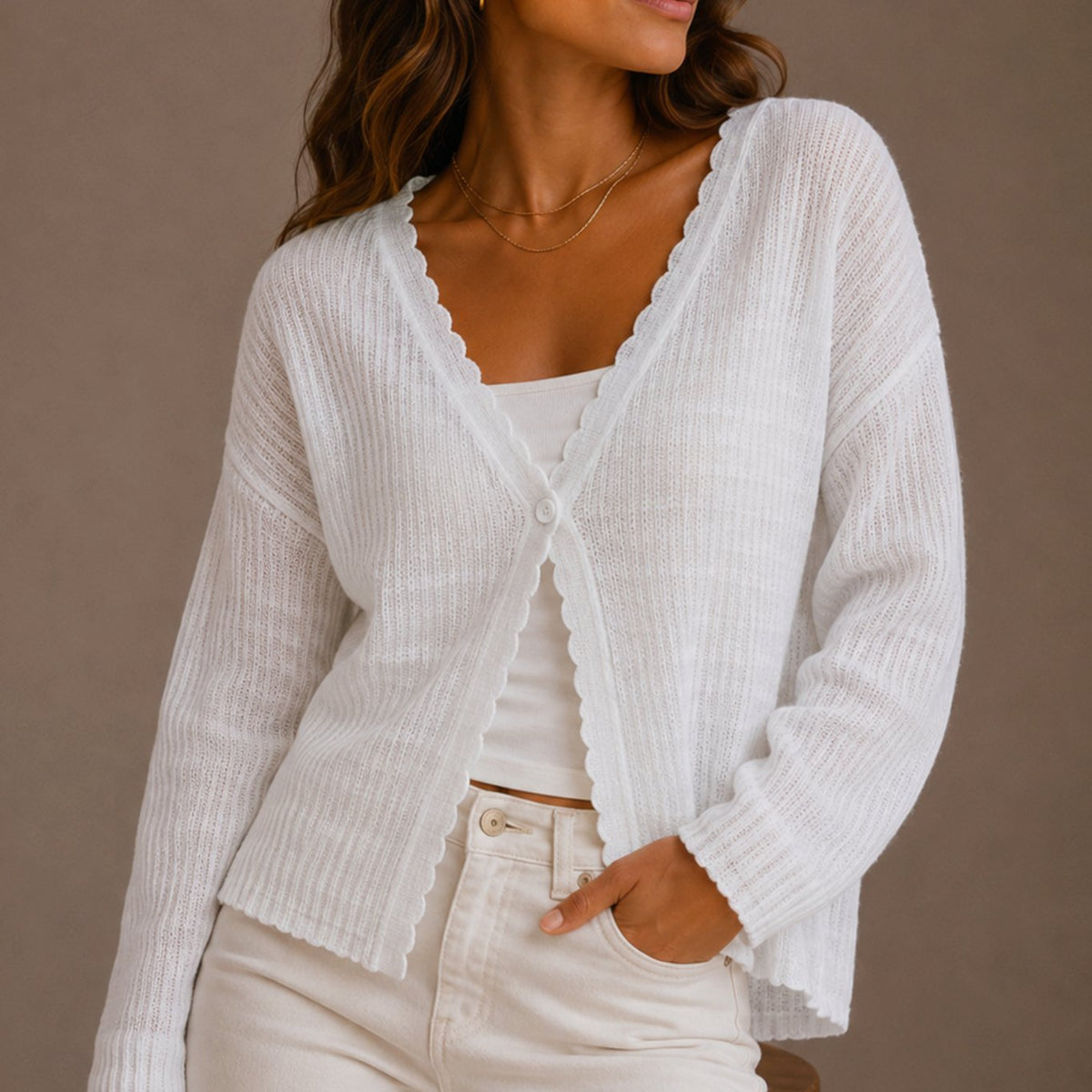 Adalina | Chaqueta punto mujer cuello pico con bordes festoneados - Noa Lagos