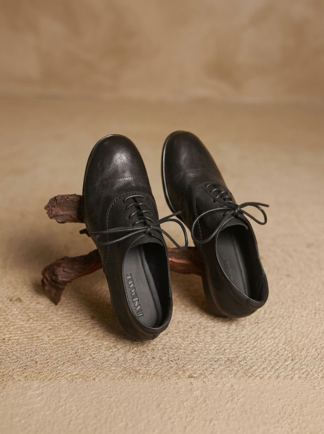Zapatos oxford de mujer presentados en caja para regalo