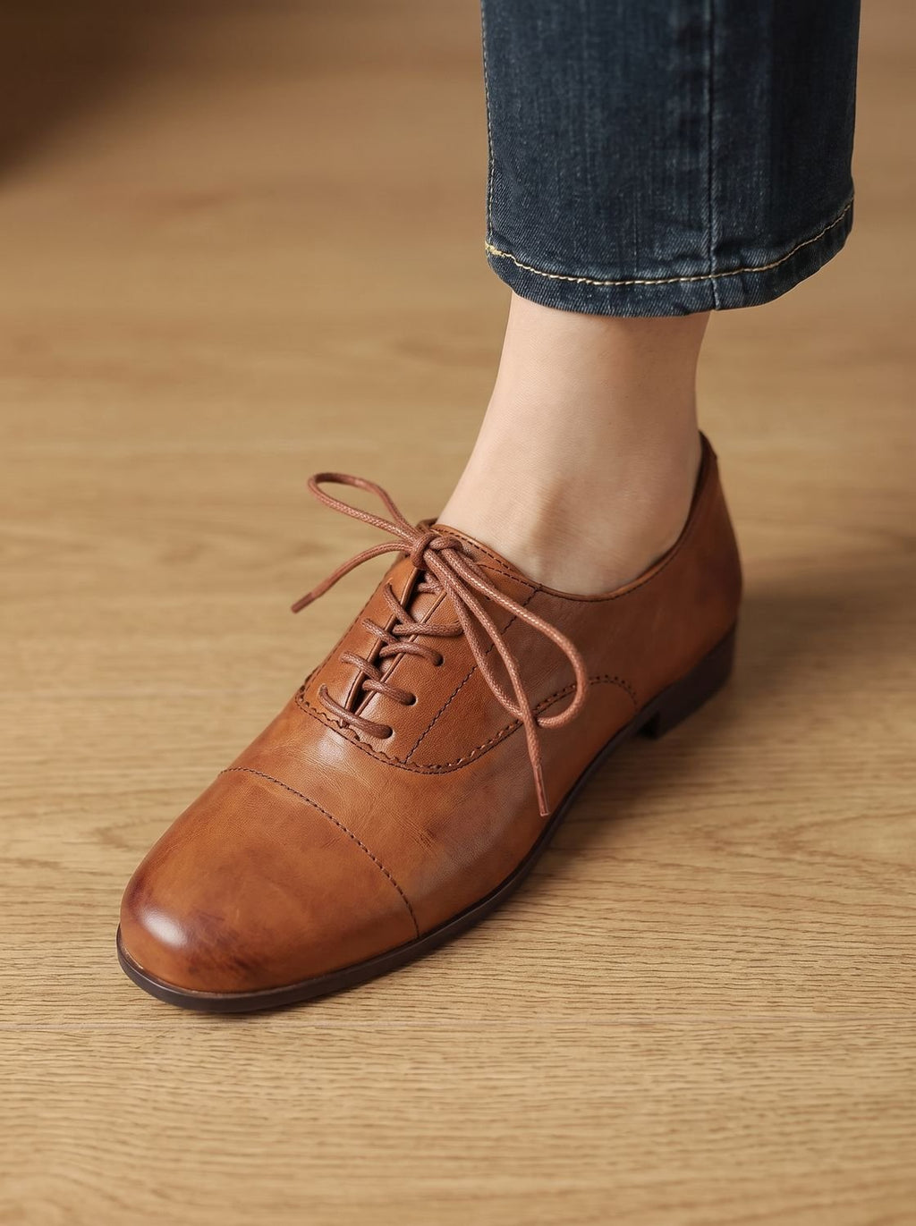 Zapatos oxford de piel con cordones vistos desde arriba