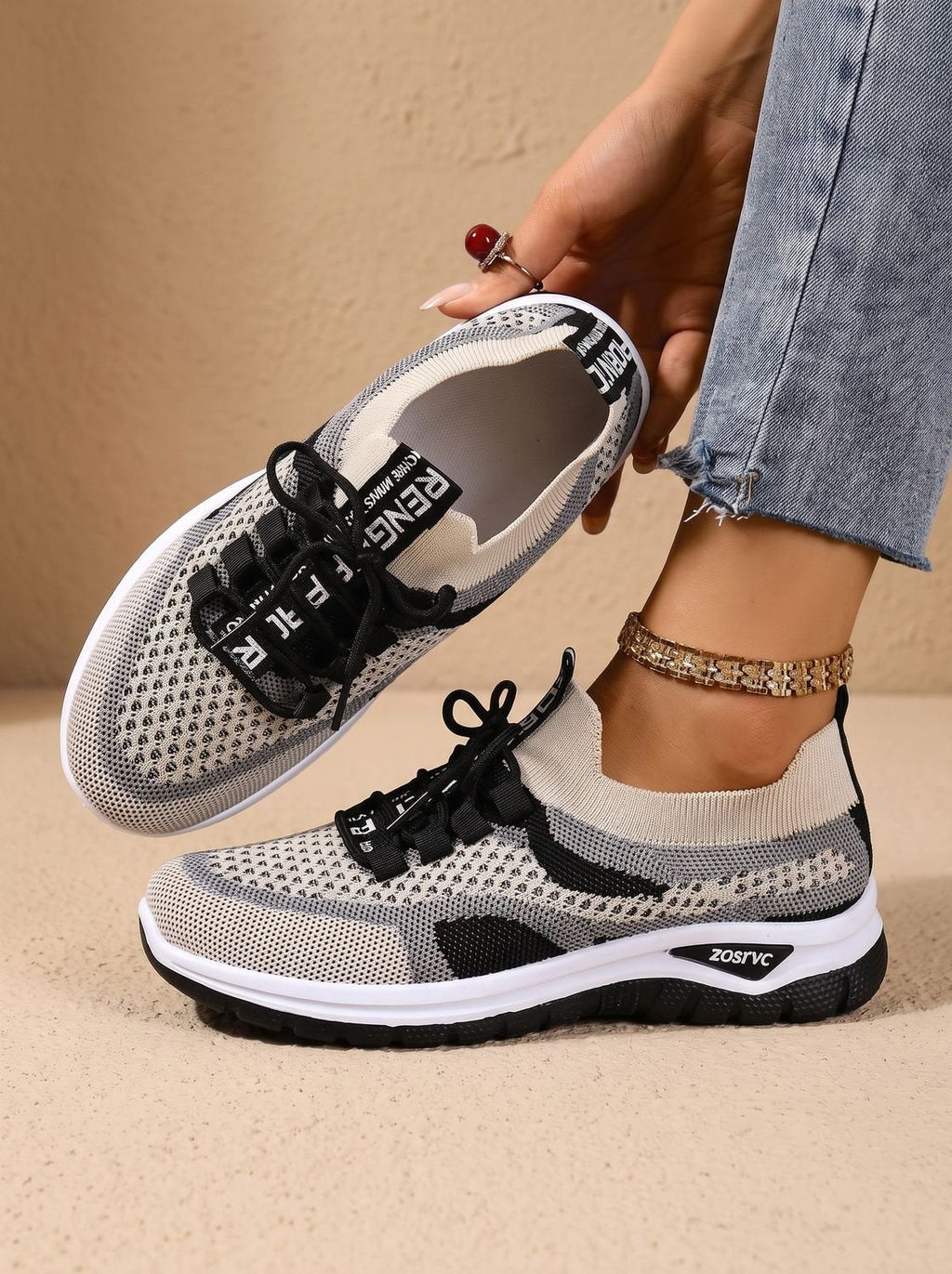 Zapatillas ortopédicas Aroa ideales para uso diario y trabajo