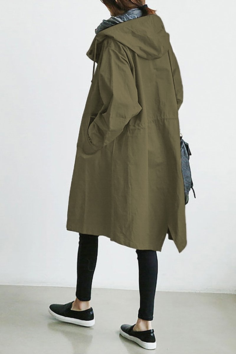 Capucha integrada del trench impermeable femenino