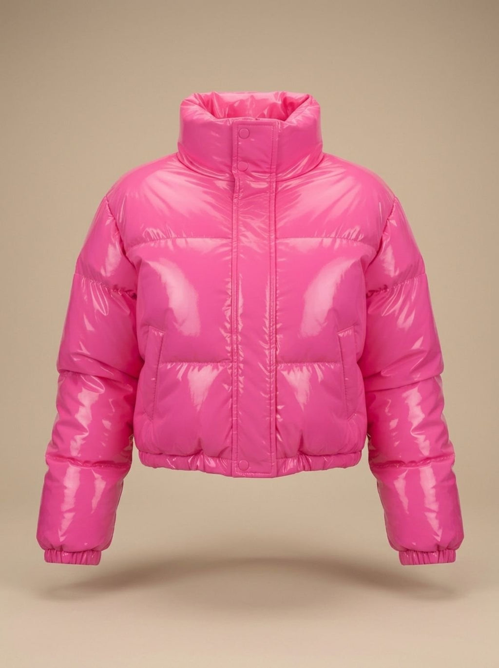 Puños de canalé de la chaqueta acolchada corta