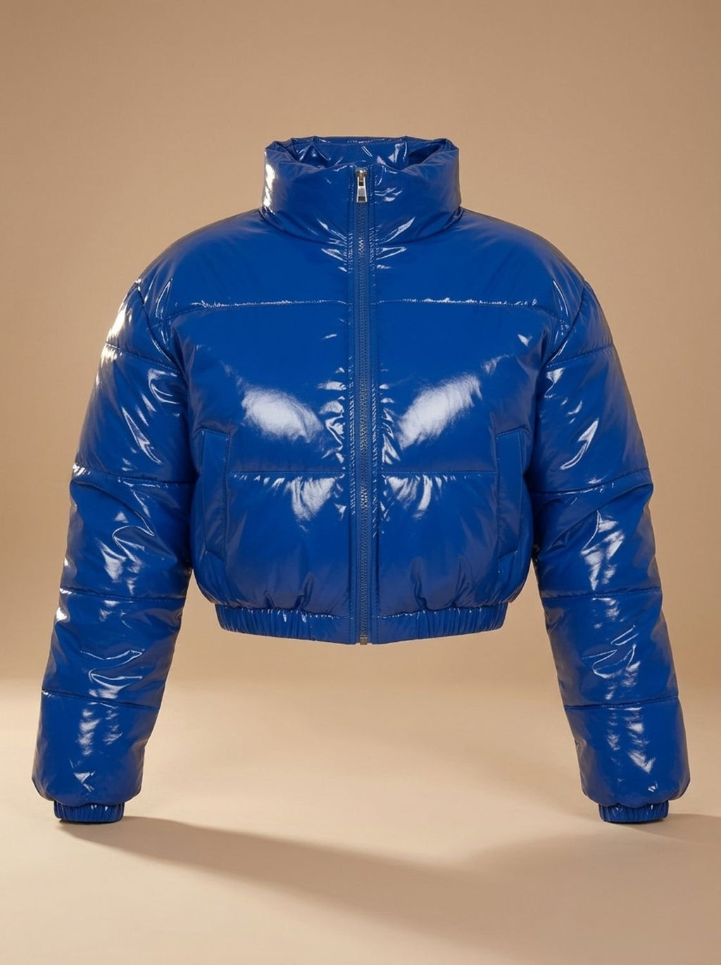 Bolsillo frontal de la chaqueta acolchada corta para mujer
