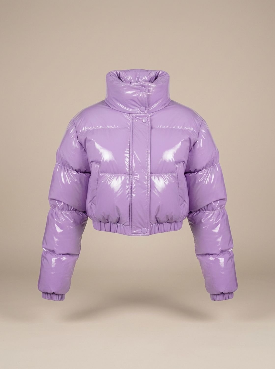 Chaqueta puffer corta brillante en distintos colores disponibles