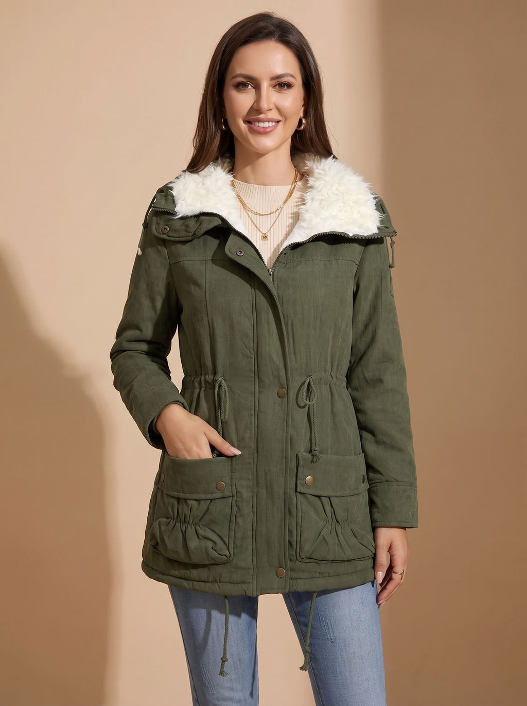 Parka BRUMALYS vista de espalda, color verde oliva