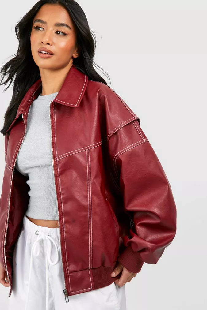 Vista frontal de la chaqueta bomber Bruna con cremallera