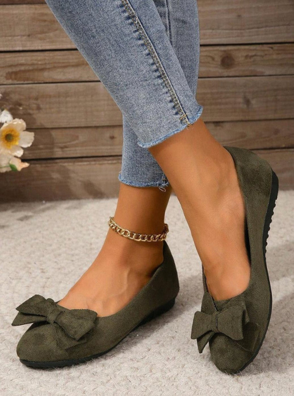 Bailarinas Camille combinadas con vaqueros para un look casual