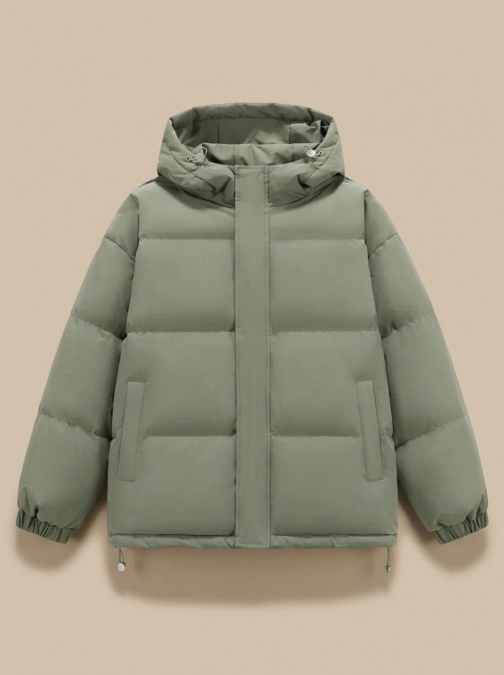 Chaqueta acolchada con capucha combinada con look urbano casual
