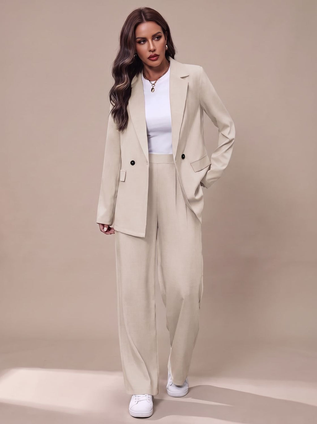 Conjunto ESMERALDA en blanco, ideal para looks de entretiempo
