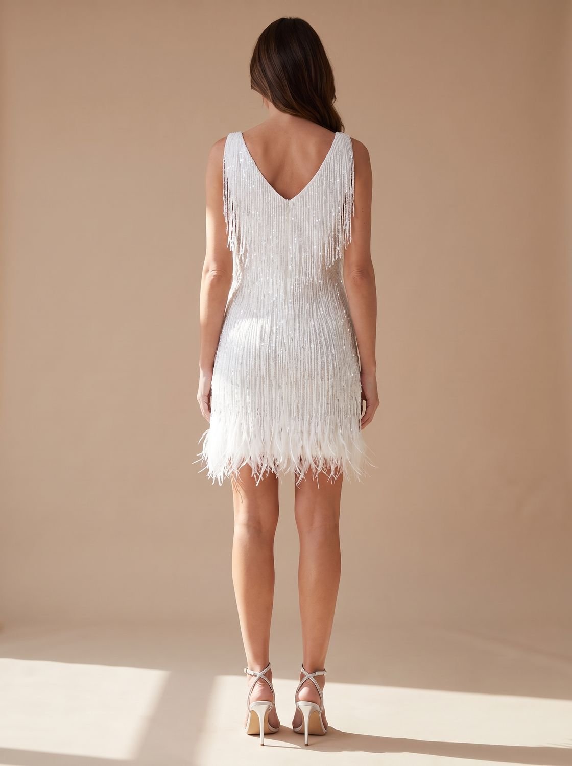 Vestido corto brillante ideal para cóctel y eventos nocturnos