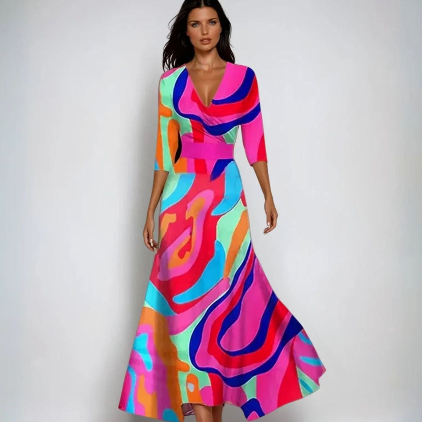 Vista trasera del vestido largo floral con silueta cruzada elegante
