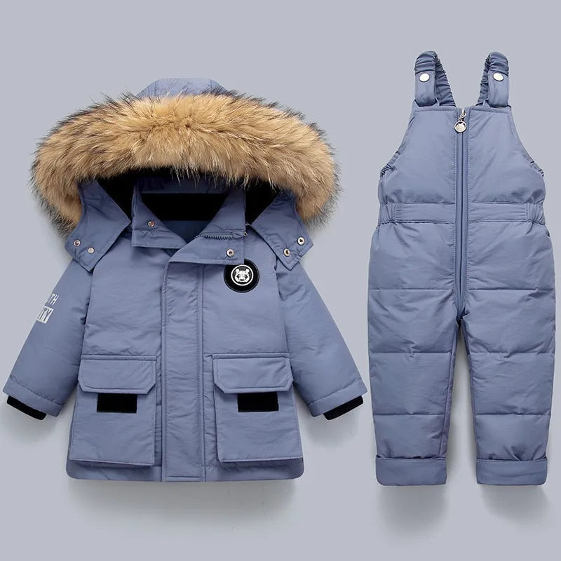 Conjunto de invierno Nordik disponible en varios colores para niños y niñas