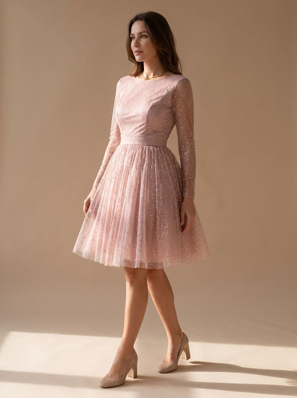 Vestido de fiesta en tul con glitter y manga larga, corte evasé para mujer