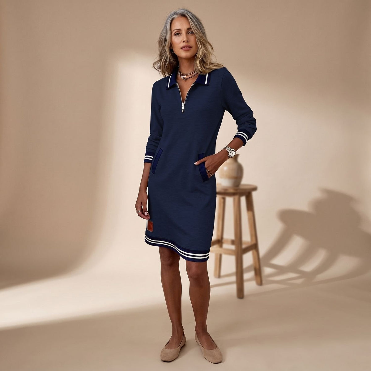 Vestido midi sporty-chic de mujer con cuello cremallera y manga larga