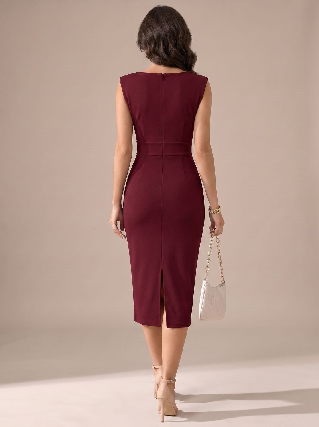 Vestido midi de mujer estilo lápiz visto de cuerpo entero