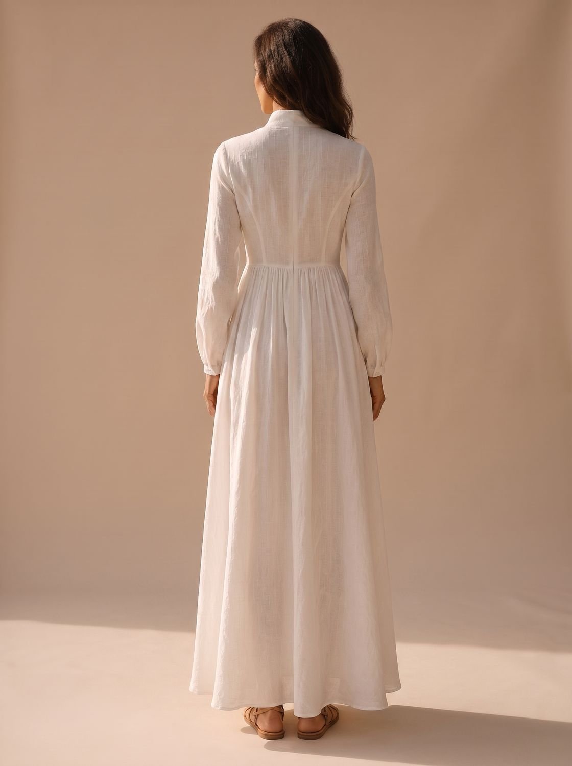 Vestido largo boho con bolsillos laterales y falda amplia en movimiento