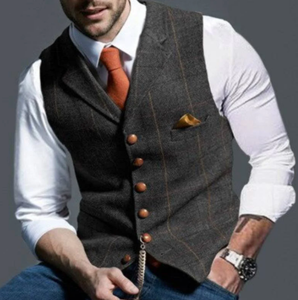 Detalle de la tela y acabado del chaleco Marlon para hombre