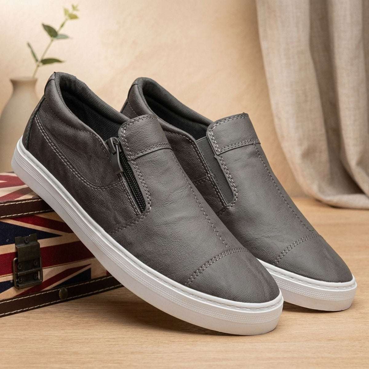 Zapato Maximilian combinado con chinos para un look de oficina