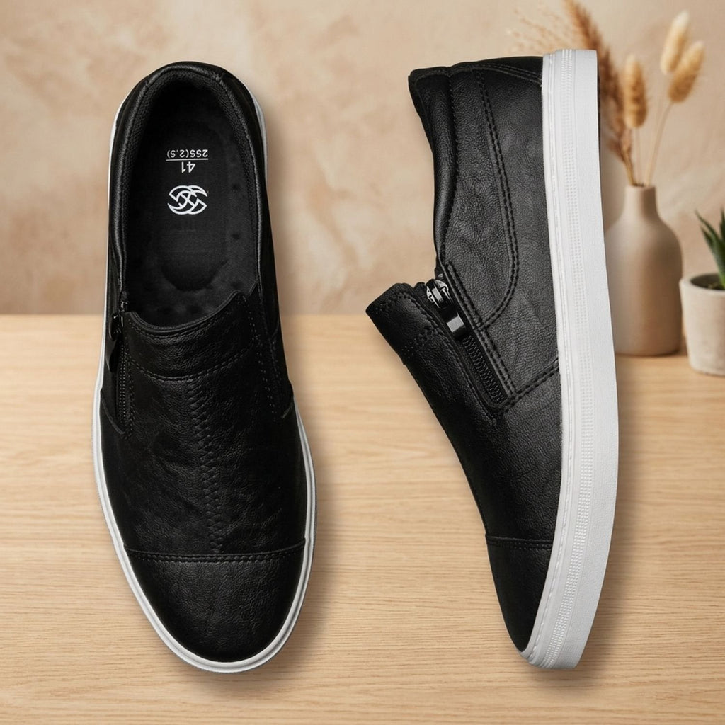 Vista frontal del zapato slip-on Maximilian en acabado de piel sintética