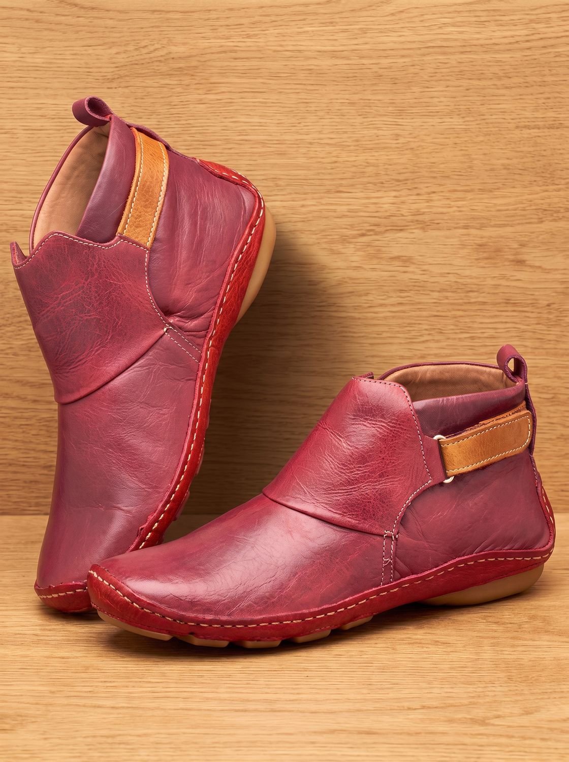 Botines ortopédicos planos sin cordones para mujer con hebilla lateral