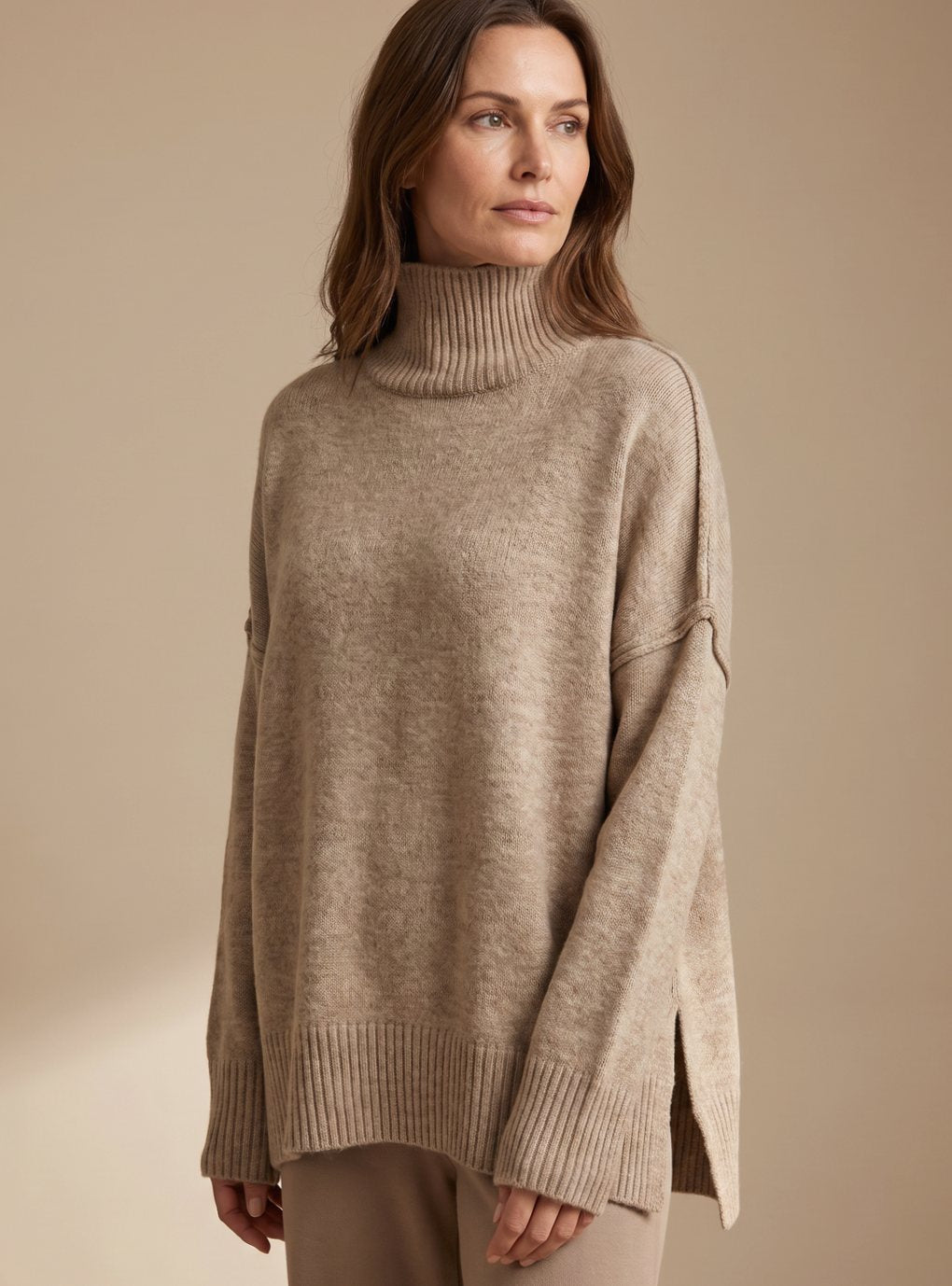 Conjunto de dos piezas de punto: jersey oversize y pantalón de pierna ancha
