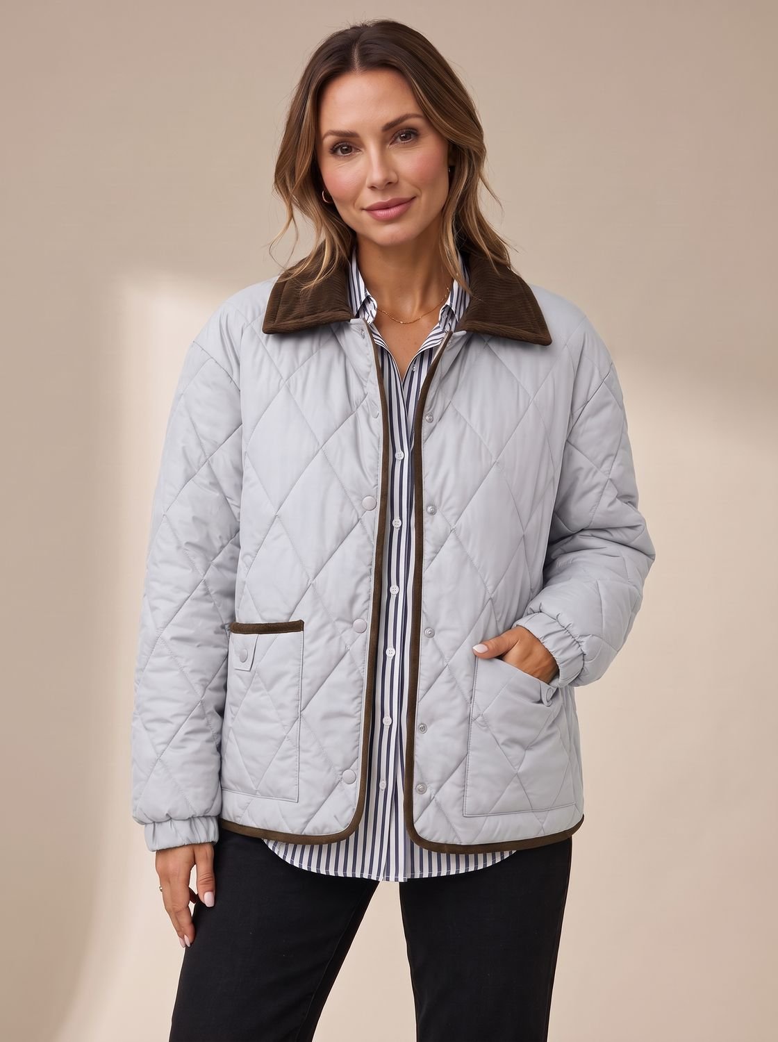 Chaqueta acolchada de mujer en distintos colores disponibles