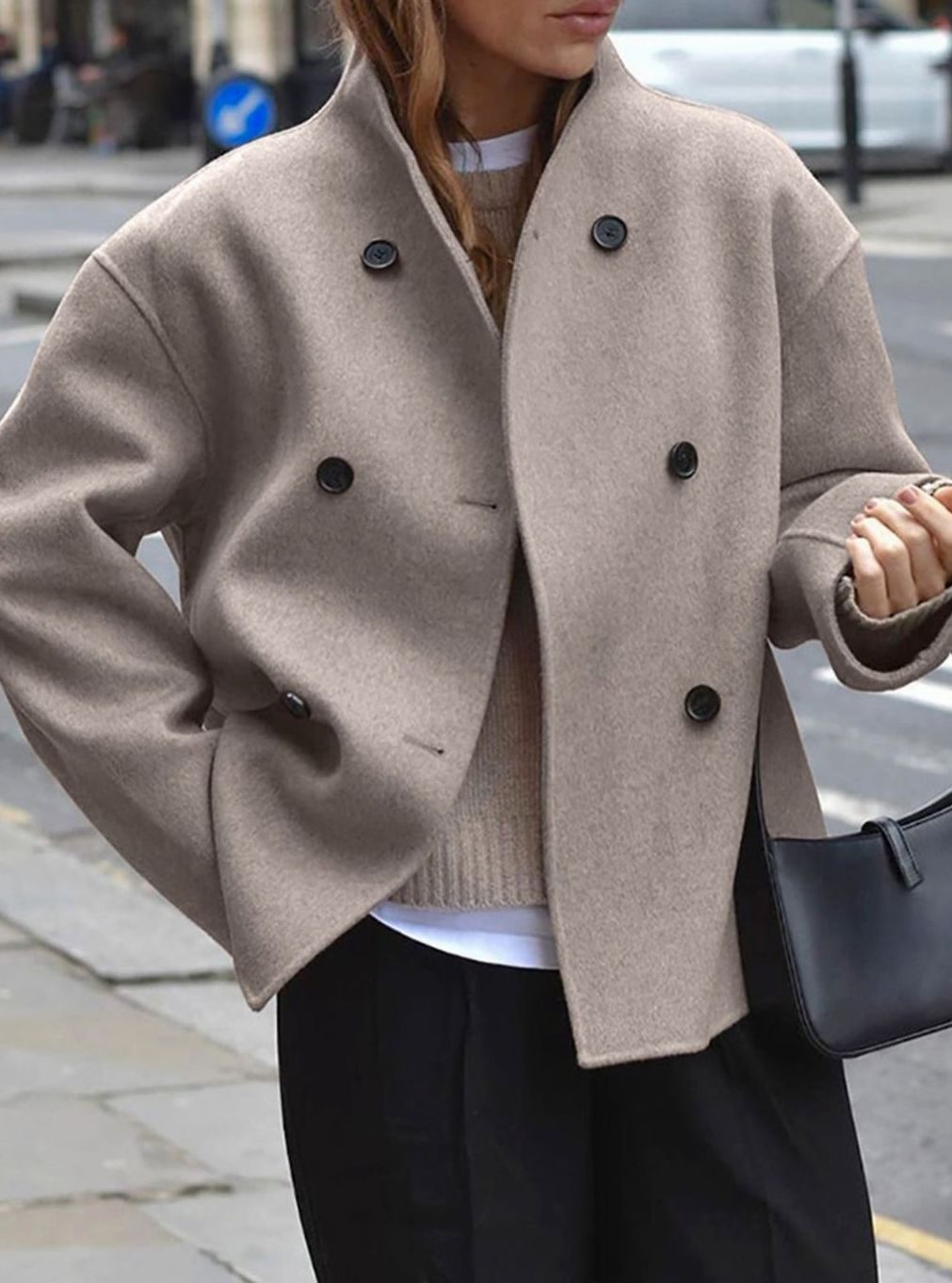 Abrigo cruzado de lana con cuello alto para mujer, vista frontal