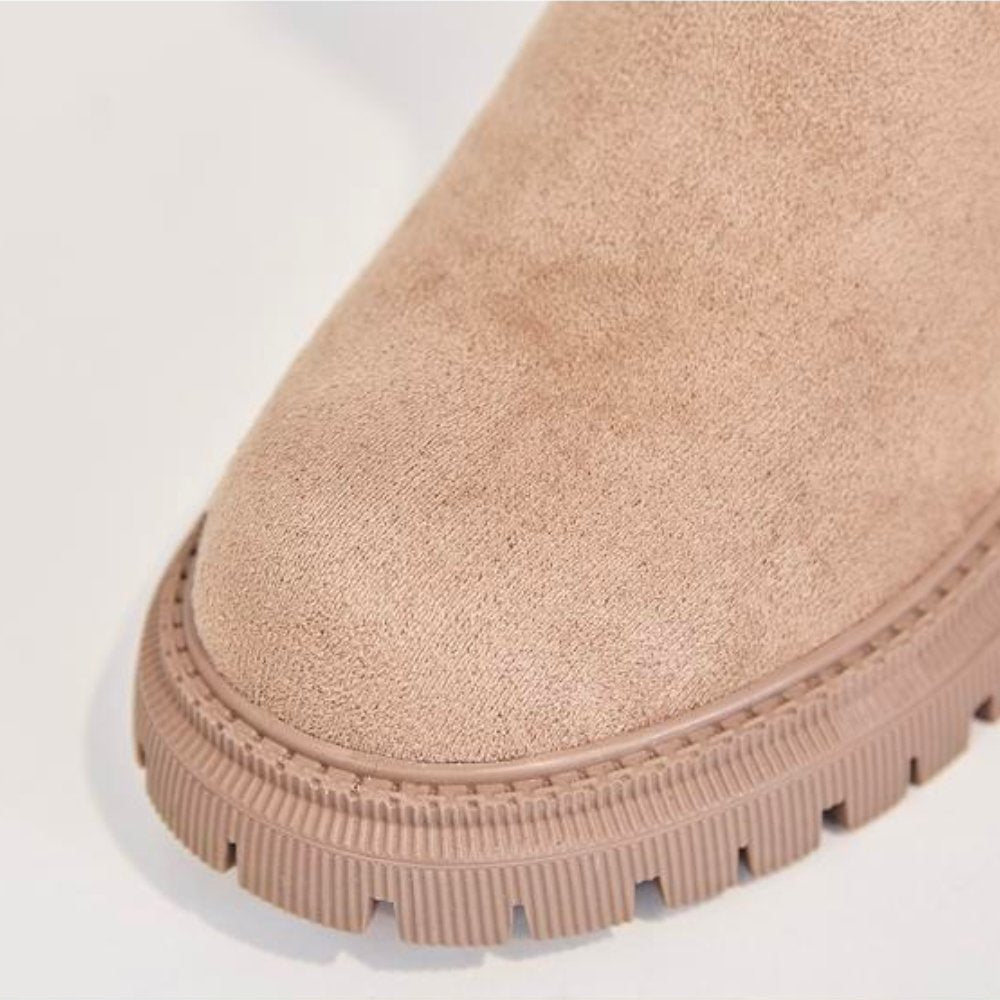 Detalle del exterior impermeable de las botas Nórdika