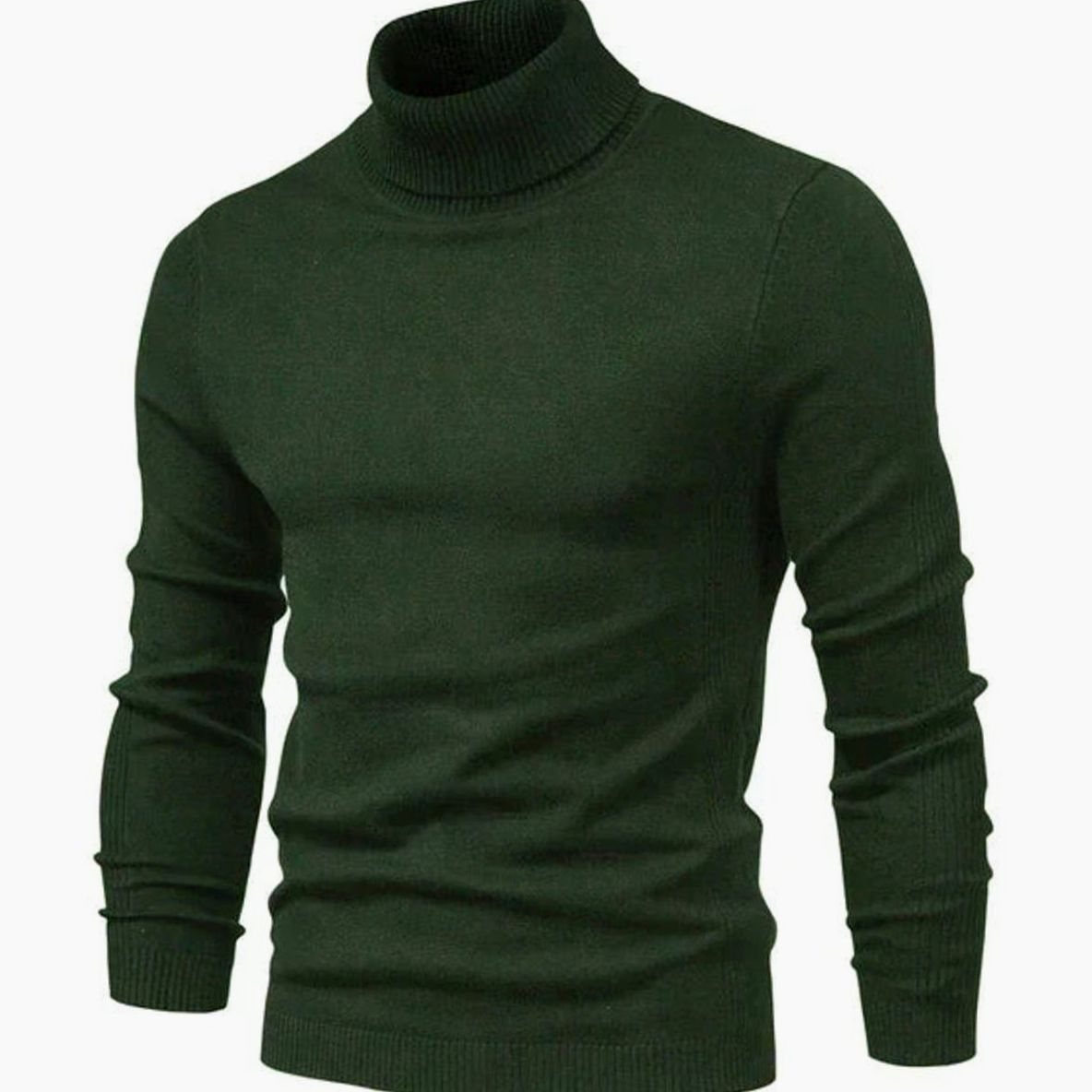 Jersey de cuello alto para hombre combinado con vaqueros oscuros y botas