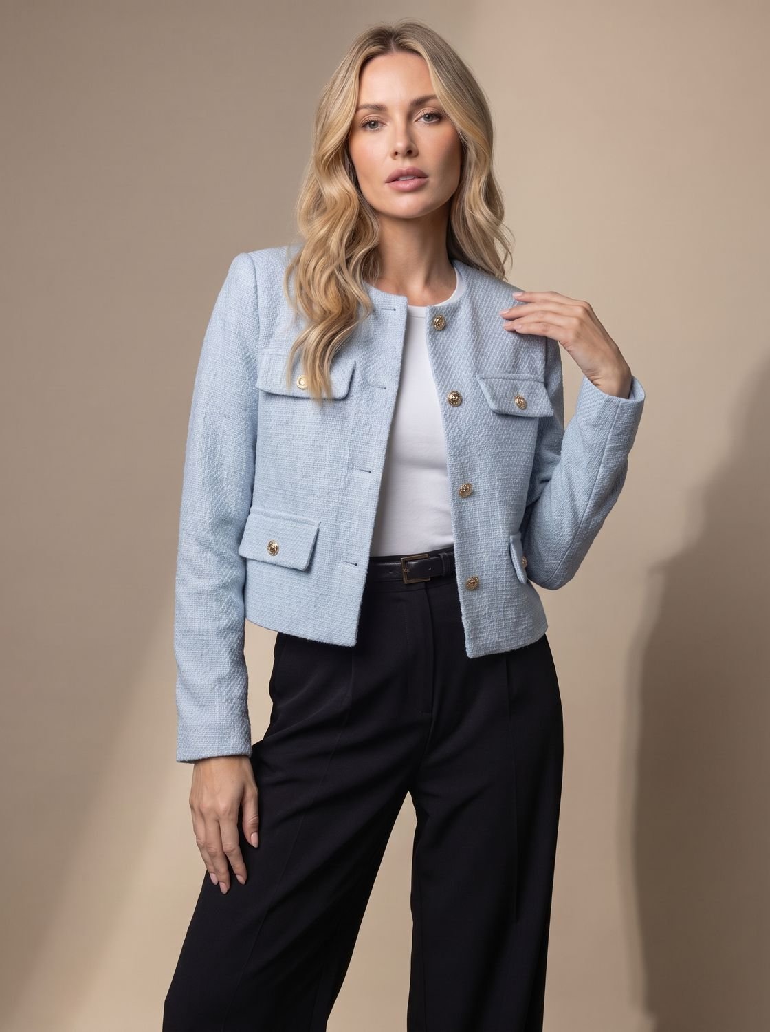 Blazer cropped de tweed para mujer con botones dorados y cuello sin solapa