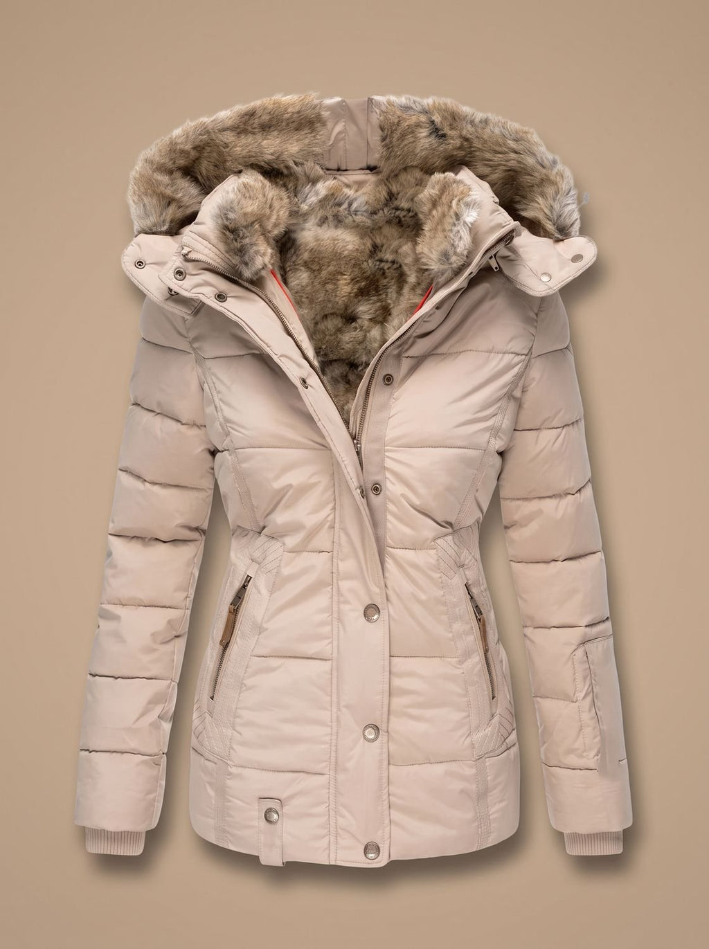 Vista completa del abrigo acolchado con capucha para looks de invierno