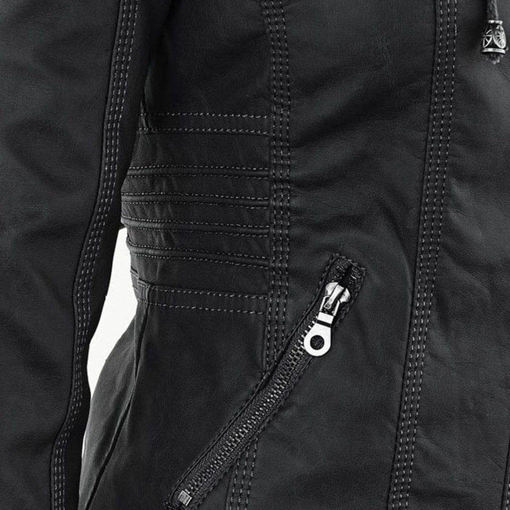 Detalle de las costuras y acabado de la chaqueta Aurora