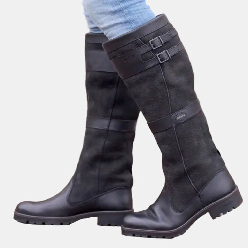 Botas altas de mujer con doble hebilla y suela lug, vista frontal