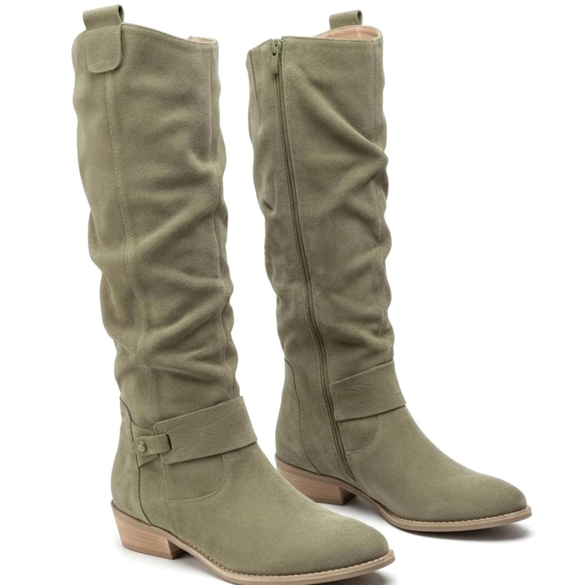 Botas altas fruncidas ideales para looks de entretiempo