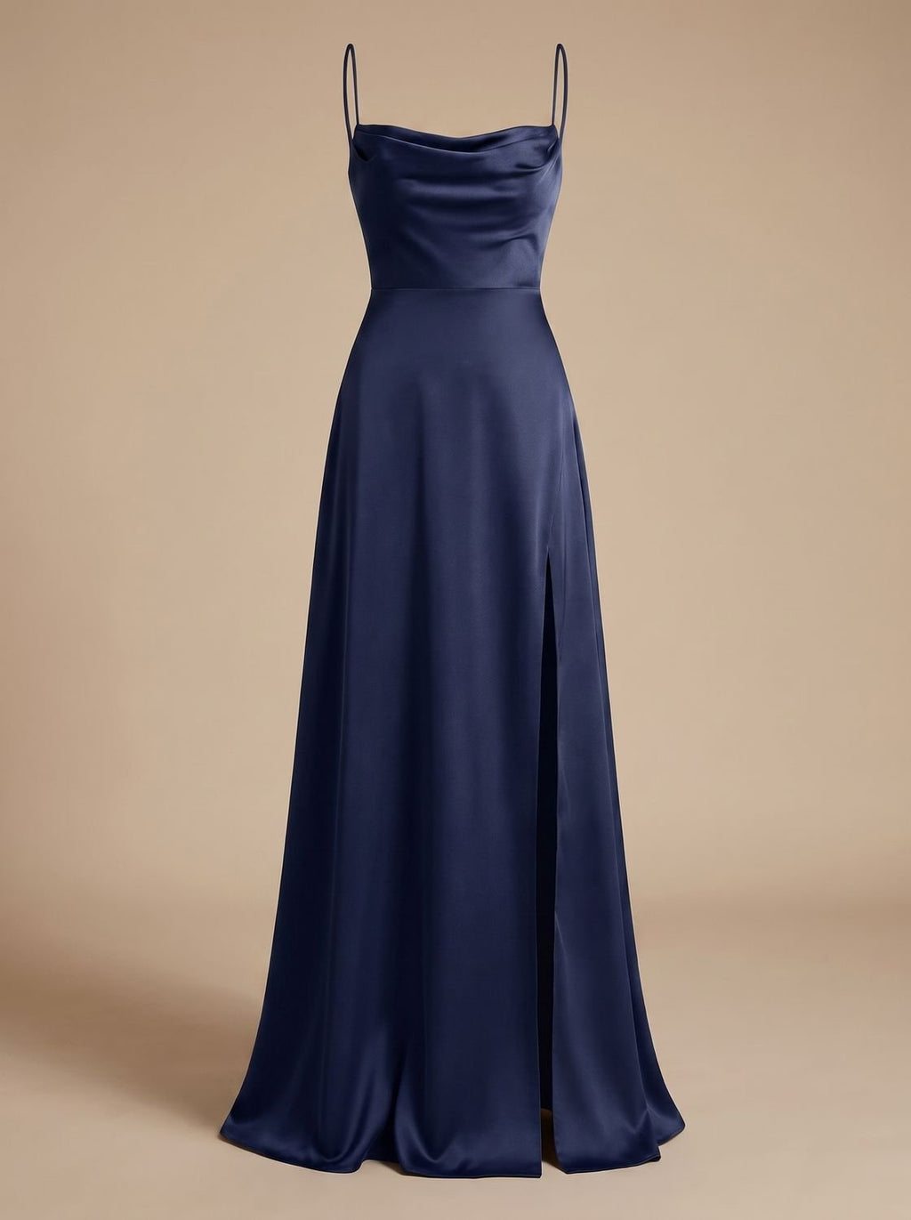 Silueta ajustada del vestido largo de satén para eventos formales