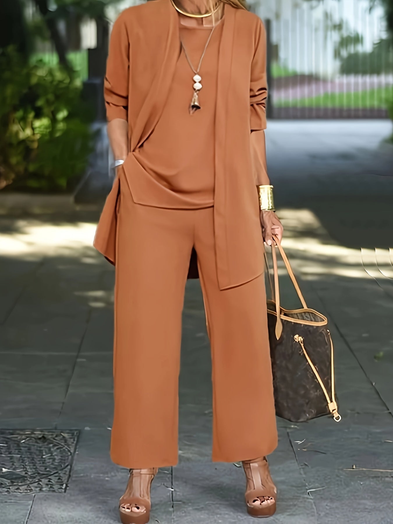 Sofía | Conjunto de Mujer de Tres Piezas con Chaqueta, Top y Pantalones Anchos - Noa Lagos