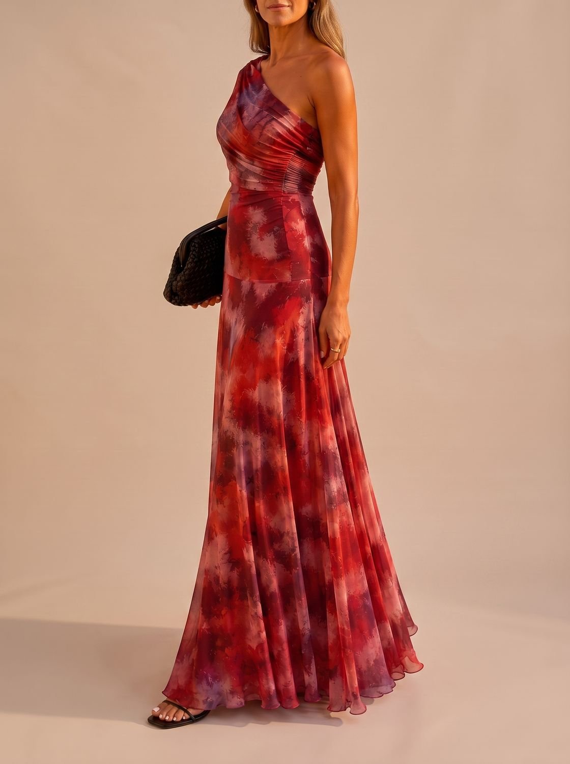 Detalle del drapeado fruncido en el cuerpo del vestido maxi boho