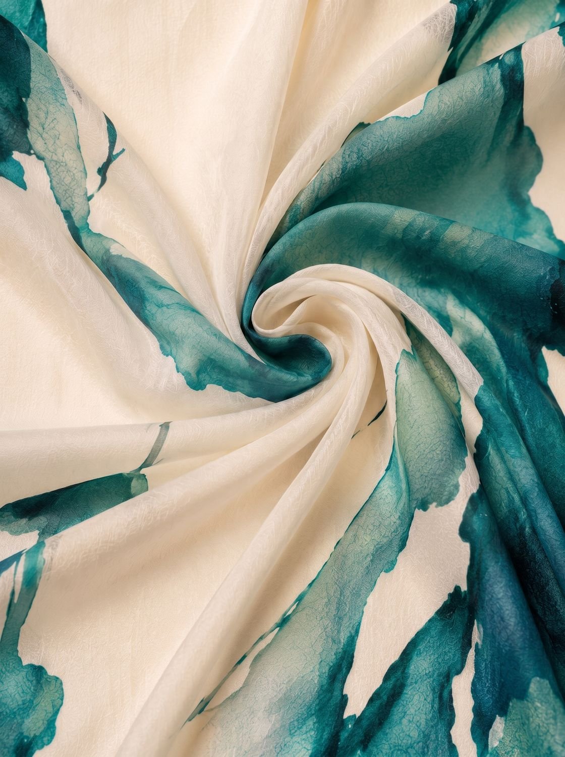 Estampado acuarela verde azulado y crema del vestido Elara