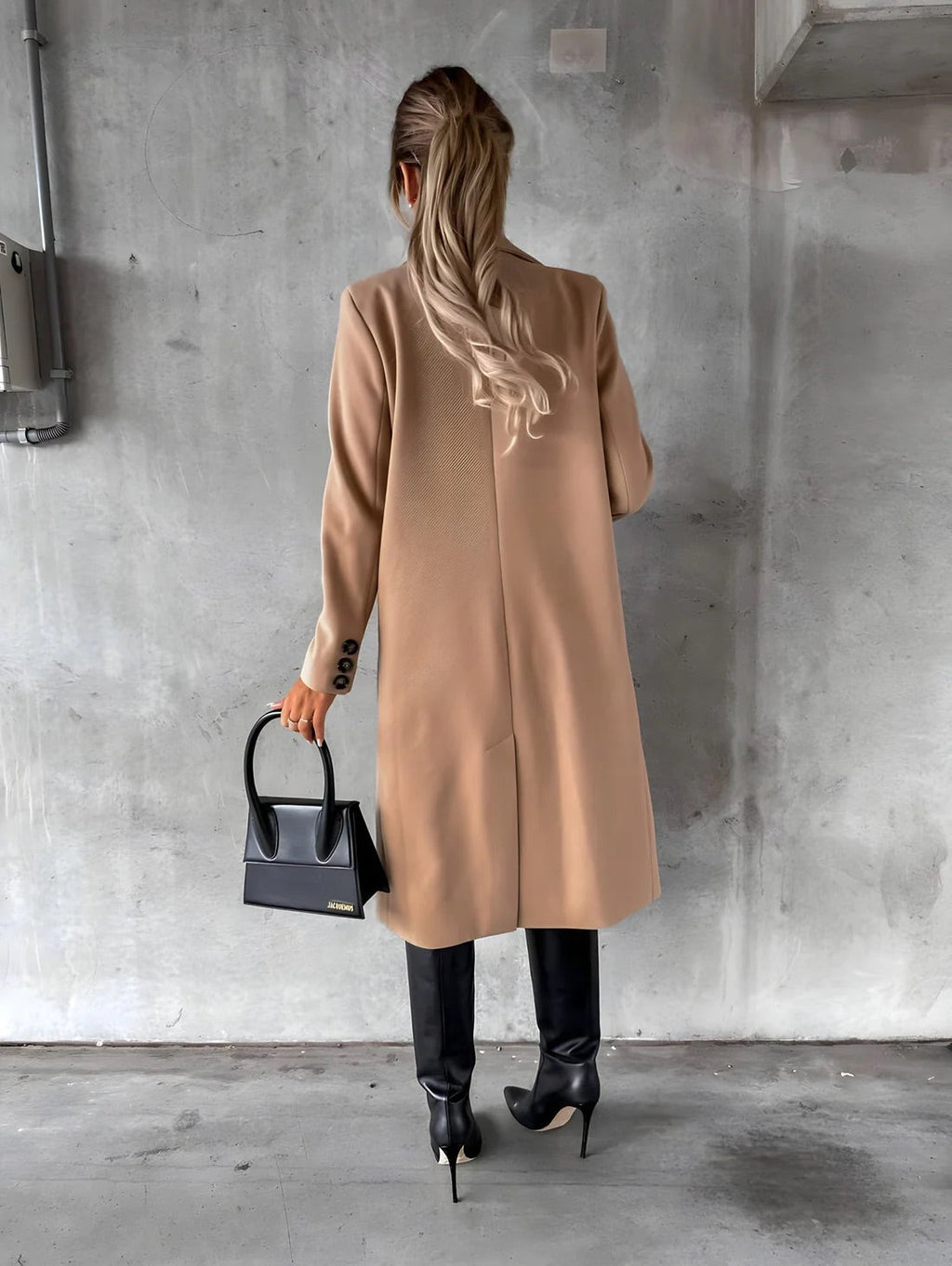 Abrigo Aitana disponible en varias tallas y colores