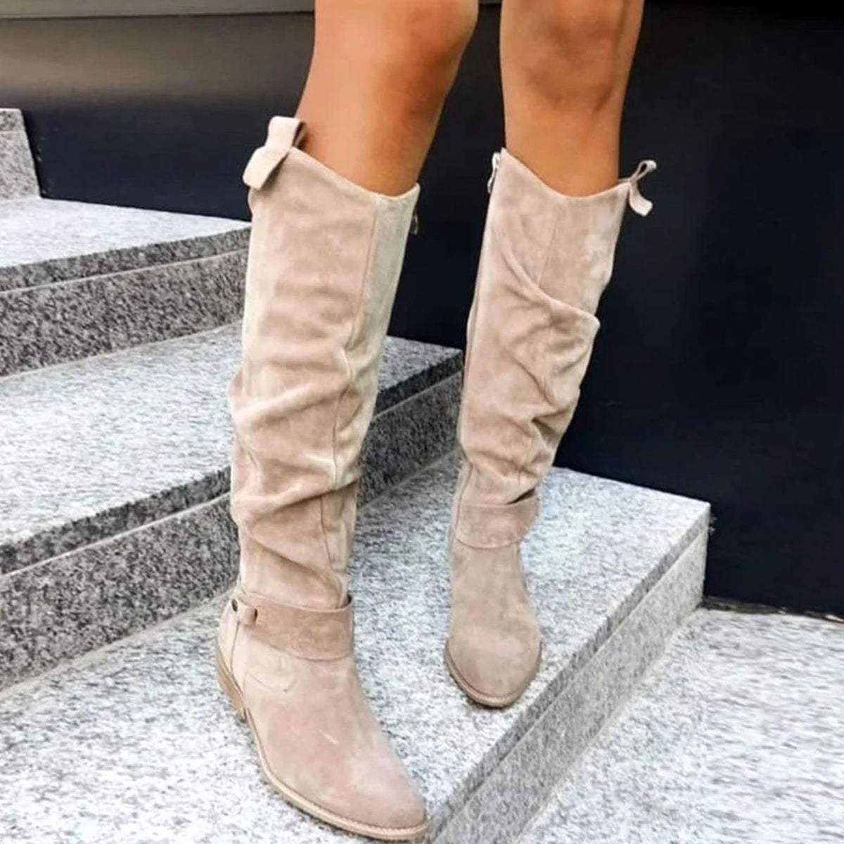 Botas altas de ante en tono marrón para uso diario
