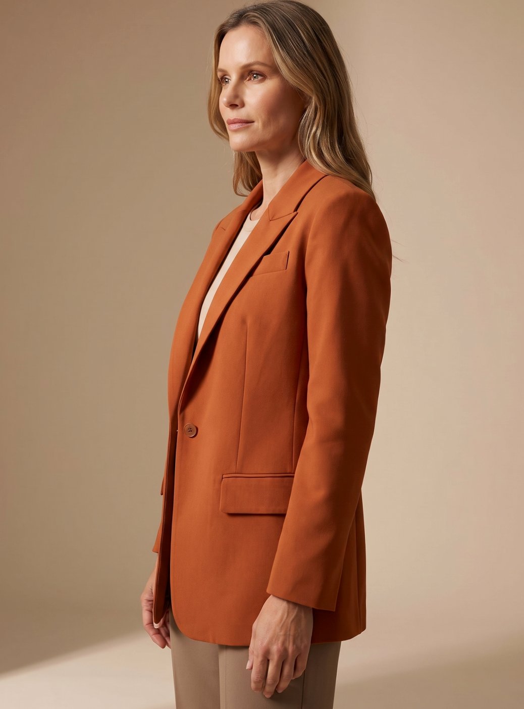 Conjunto de blazer y pantalón ancho mostrado en distintos tonos de color
